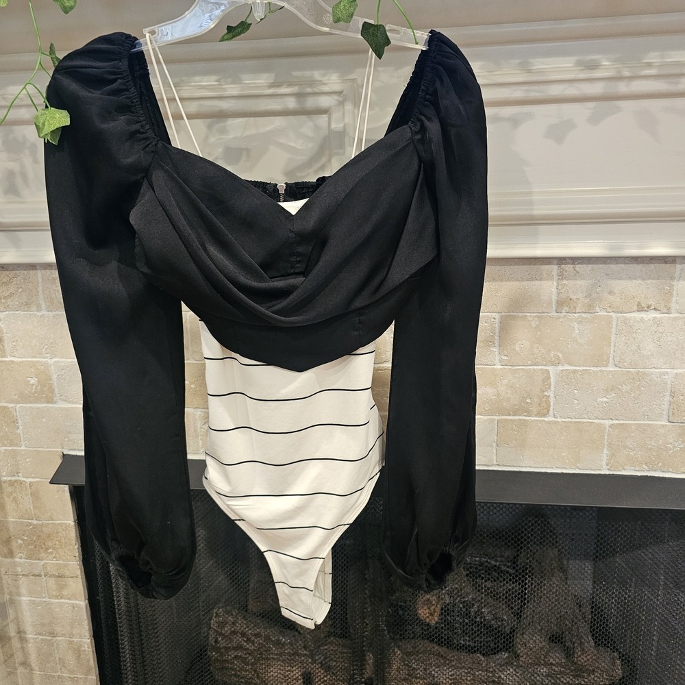 H&M Bodysuit Black White And Cropped Top Duo S Balloon Sleeve